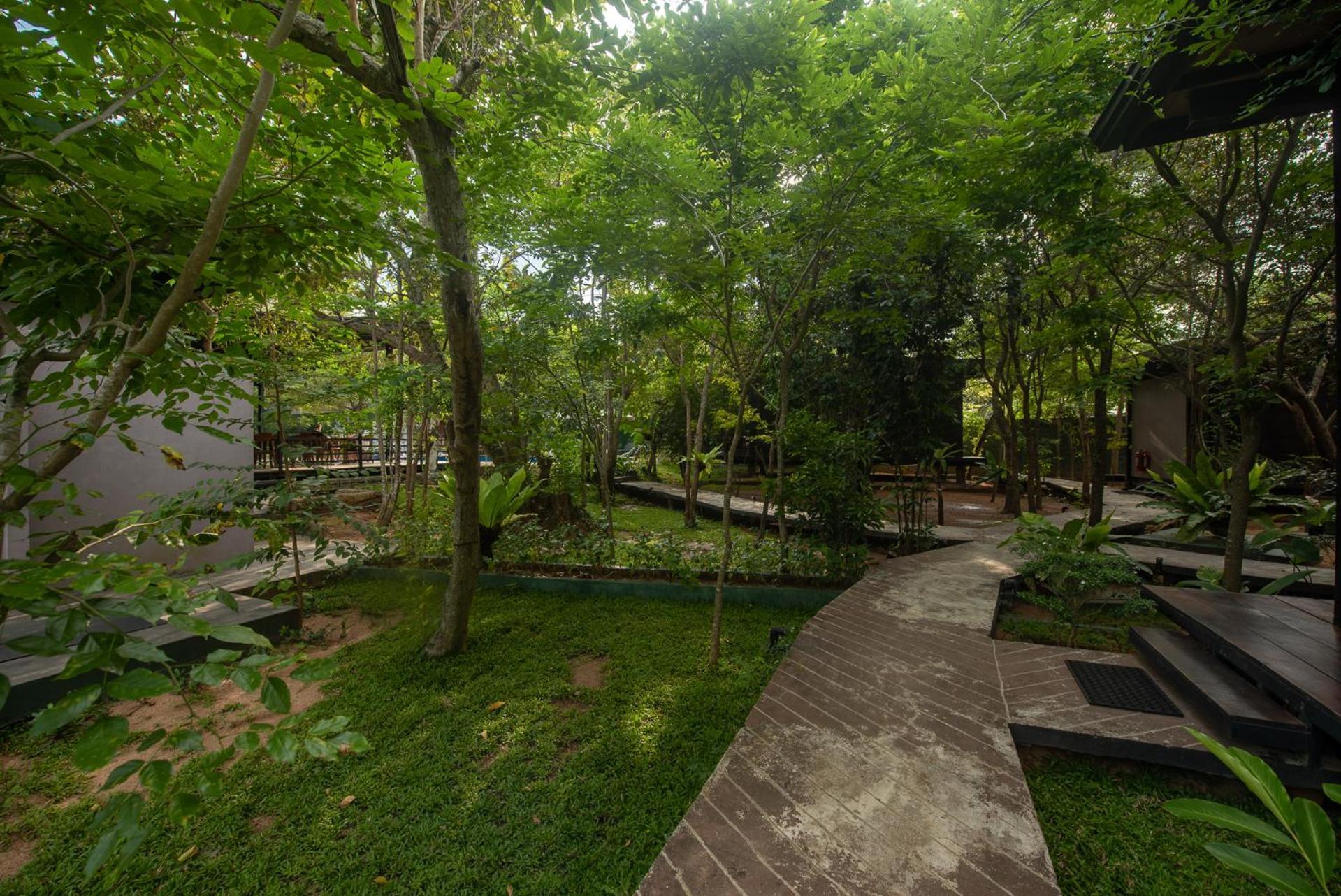 Atha Resort Sigiriya Bagian luar foto